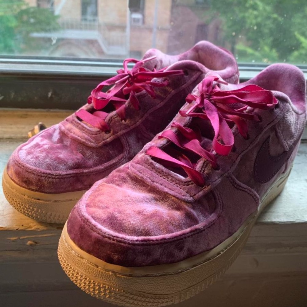 VELVET NiKE AiR FORCES